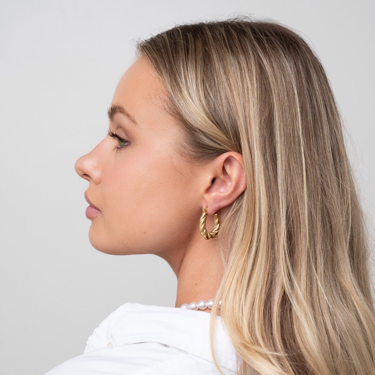 Twisted Hoop Earrings - Gold
