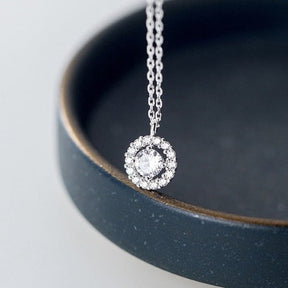 Collier Avec Pendentif Lumineux En Zirconiums