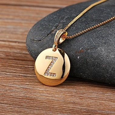 Collier Doré Avec Lettre En Zirconium