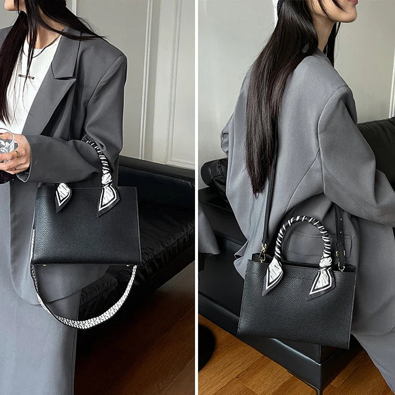 Madeleine Hobo Glamunik
