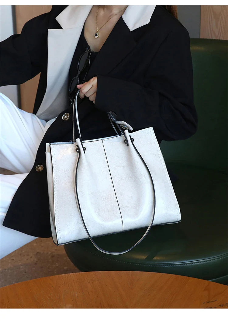 Timeless Tote Elanora