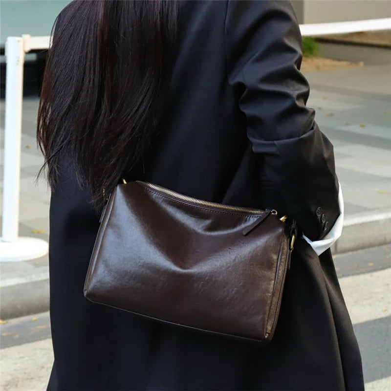 Isabella Shoulder Glamunik