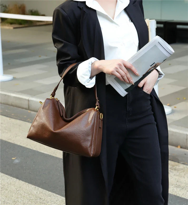 Isabella Shoulder Glamunik