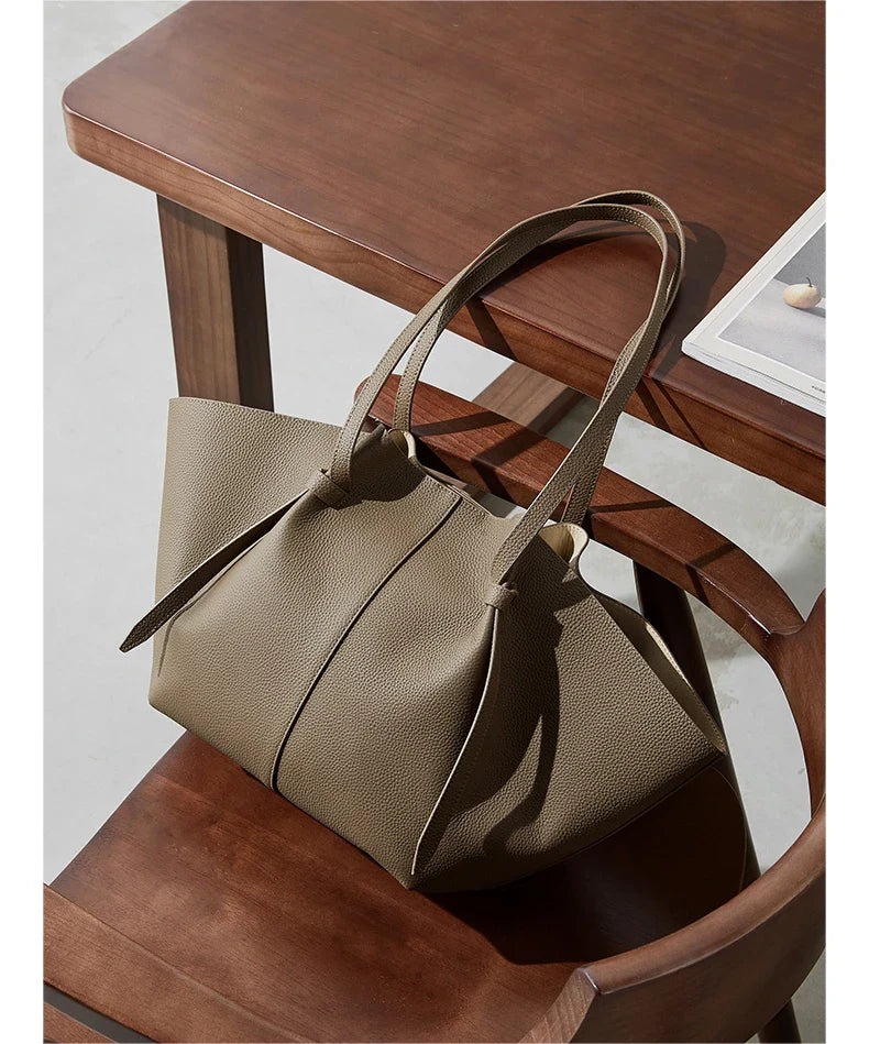 Diamond Glow Clutch Elanora