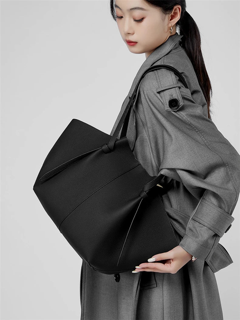Diamond Glow Clutch Elanora