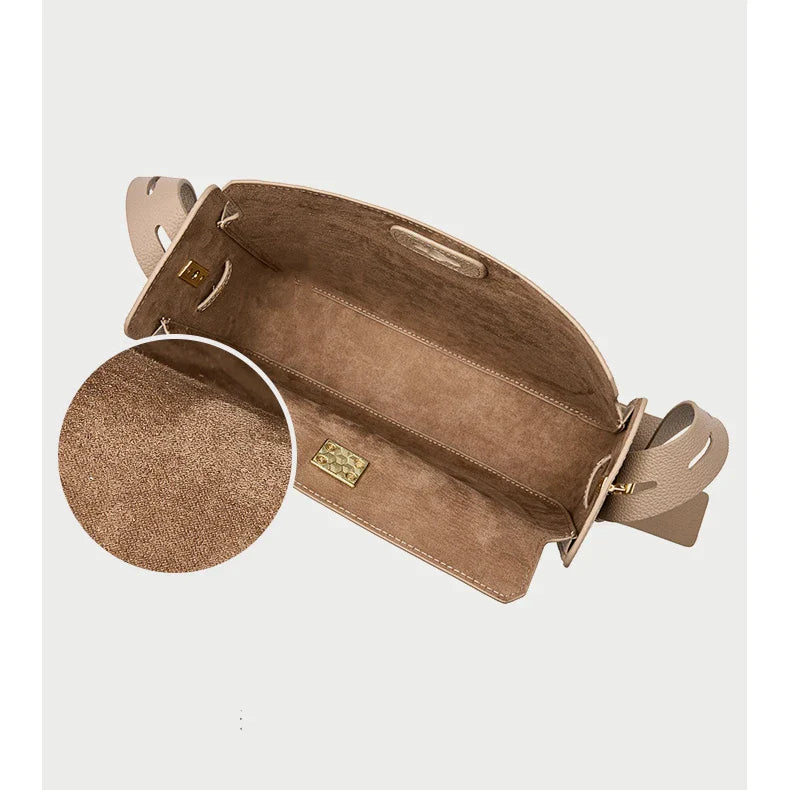 Classic Crossbody Elanora