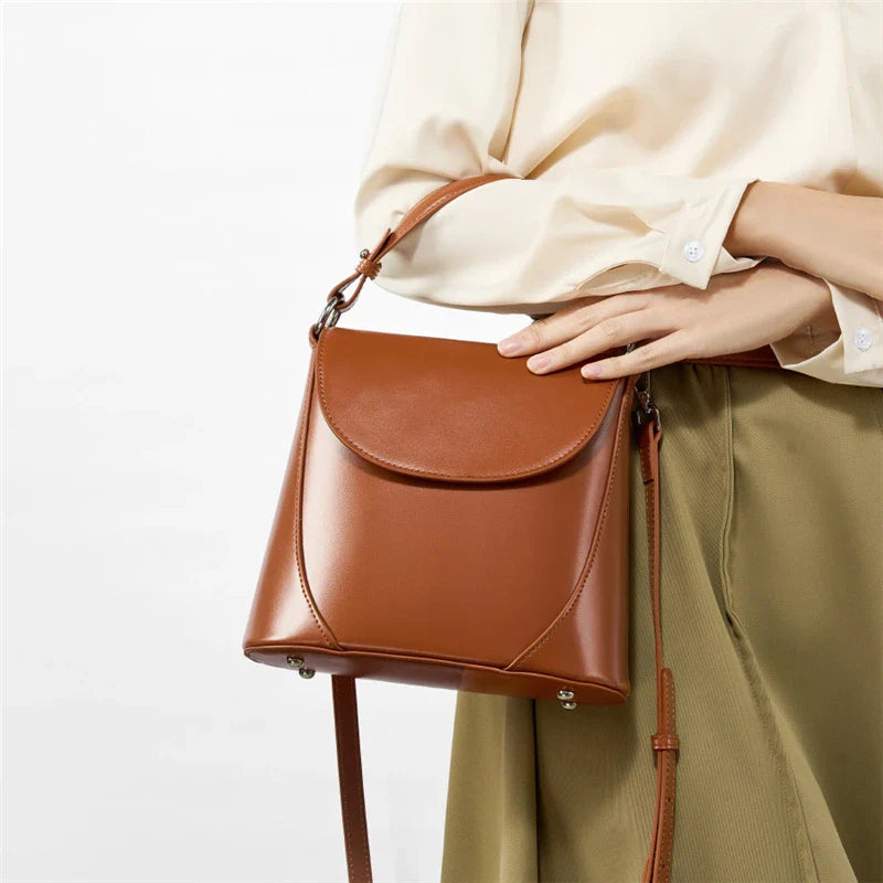 Golden Hour Shopper Elanora