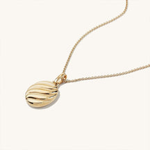 Collier Doré Avec Pendentif Torsadé