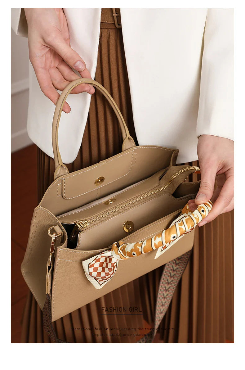 Madeleine Hobo Glamunik