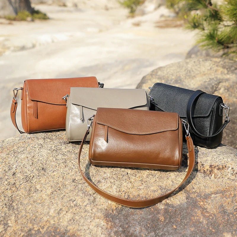 Covent Garden Bucket Black Elanora