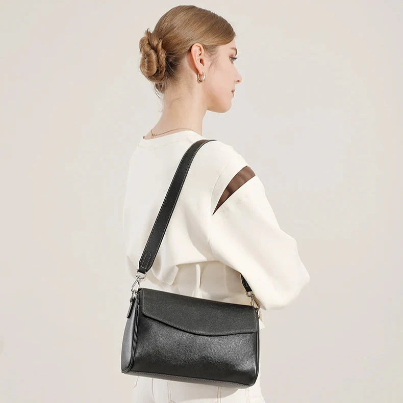 Covent Garden Bucket Black Elanora