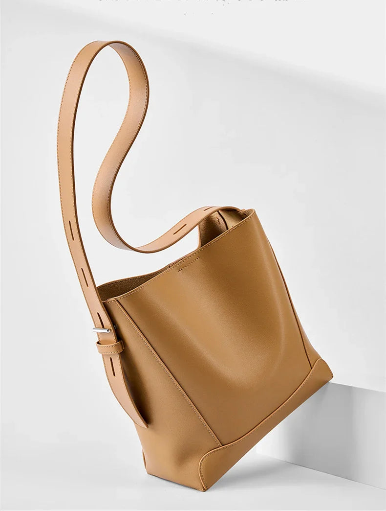 Frost Luxe Bucket Elanora