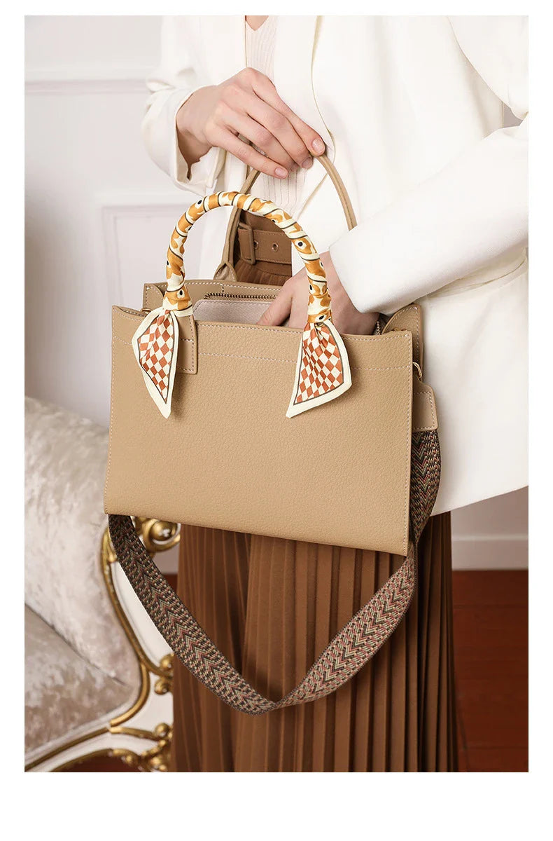Madeleine Hobo Glamunik