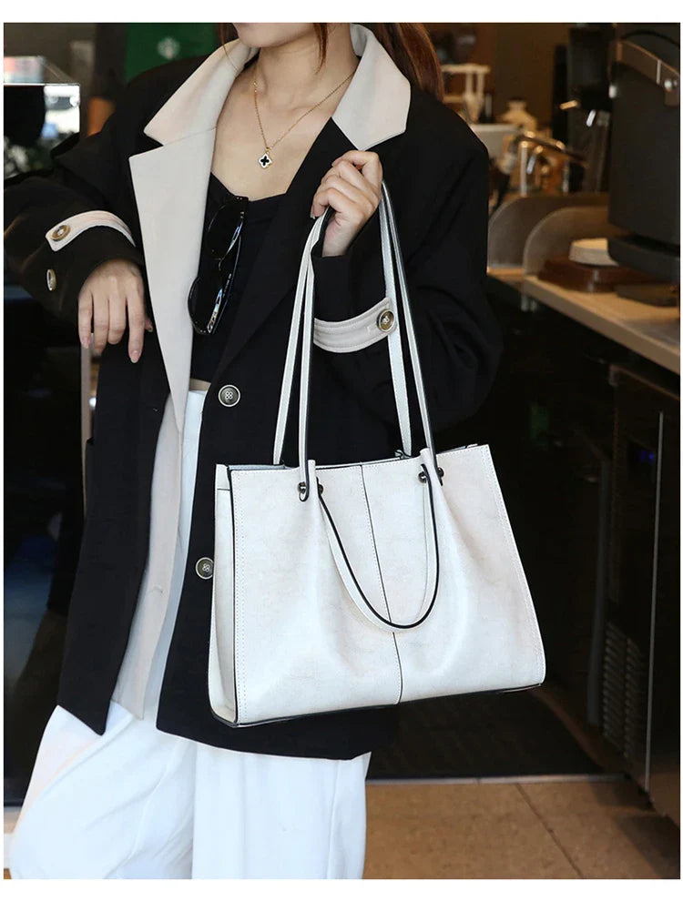 Timeless Tote Elanora