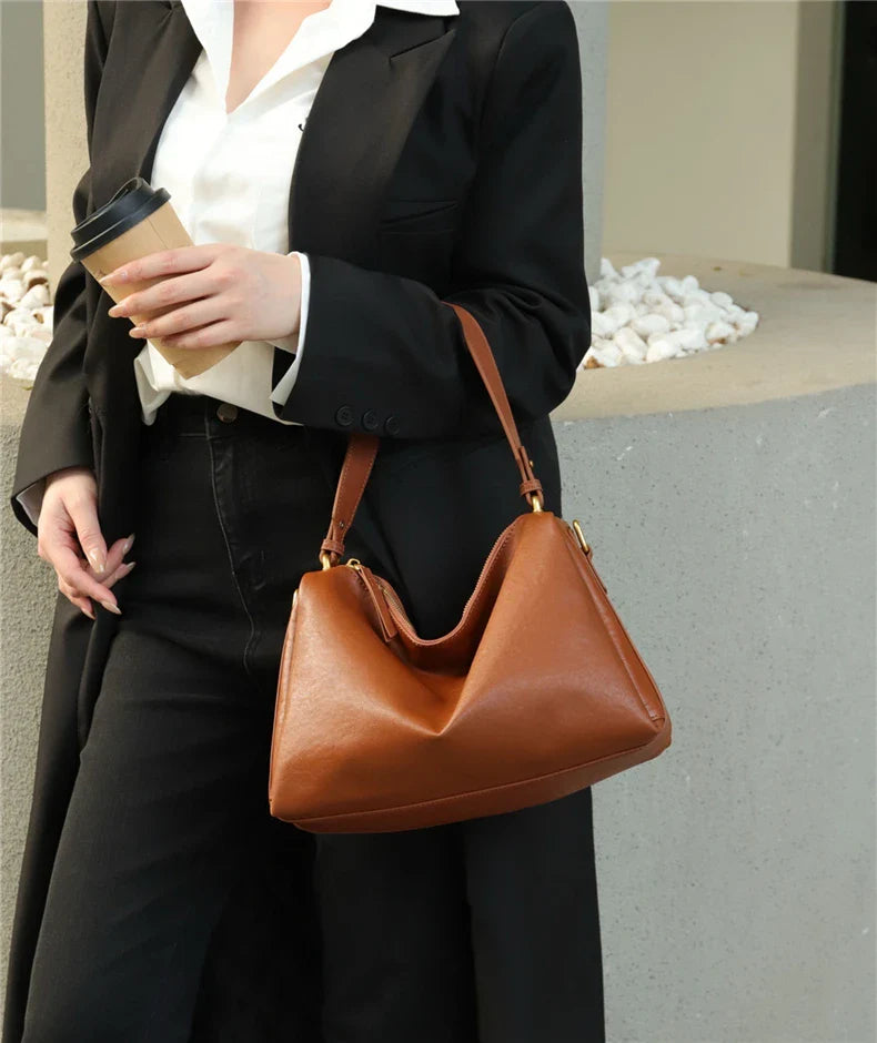 Isabella Shoulder Glamunik