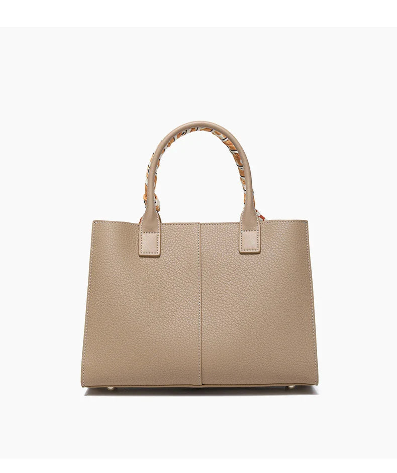 Madeleine Hobo Glamunik