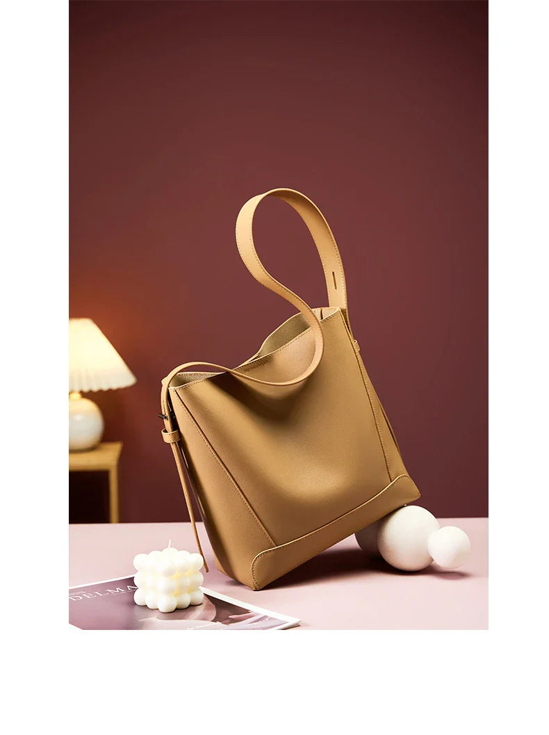 Frost Luxe Bucket Elanora