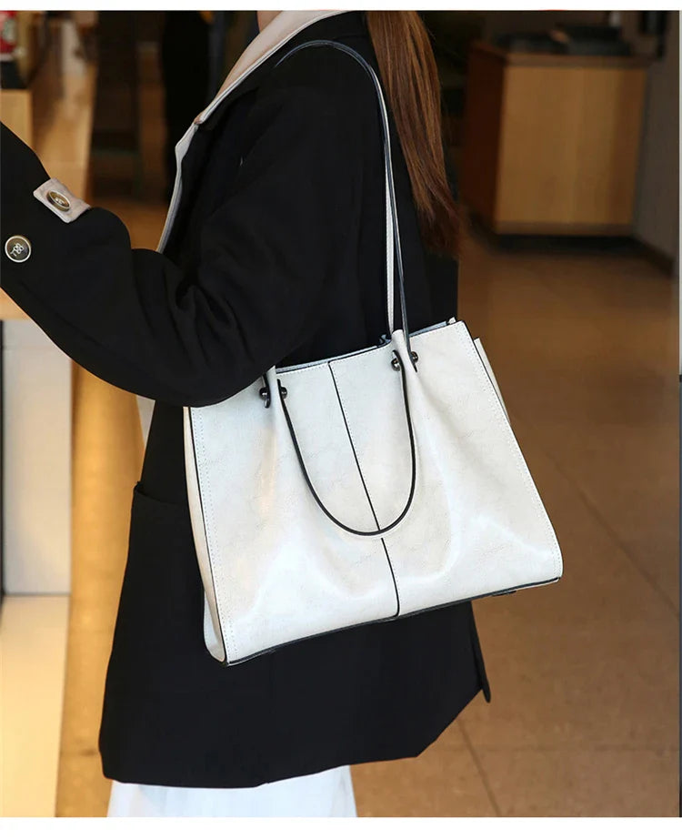 Timeless Tote Elanora