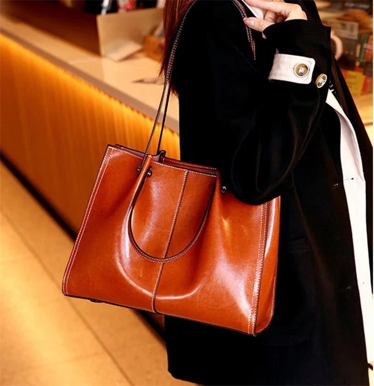 Timeless Tote Elanora