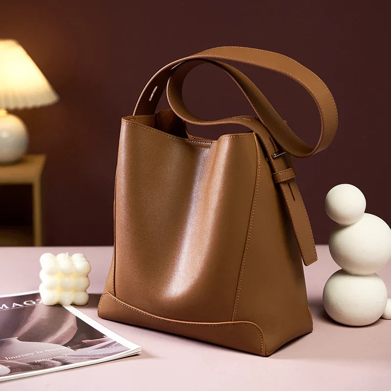 Frost Luxe Bucket Elanora