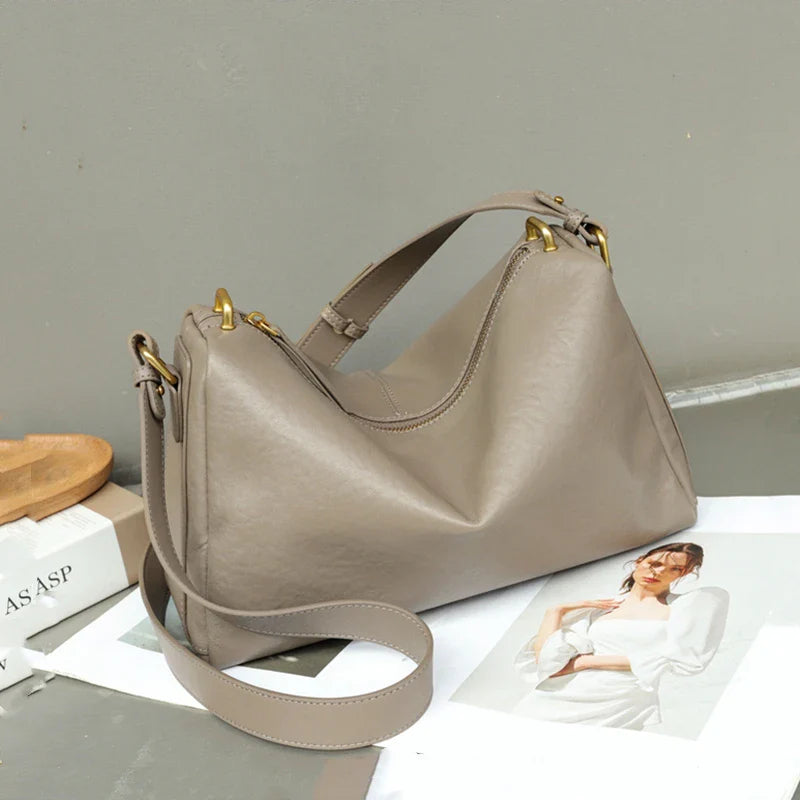 Isabella Shoulder Glamunik