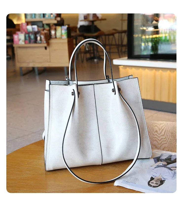 Timeless Tote Elanora
