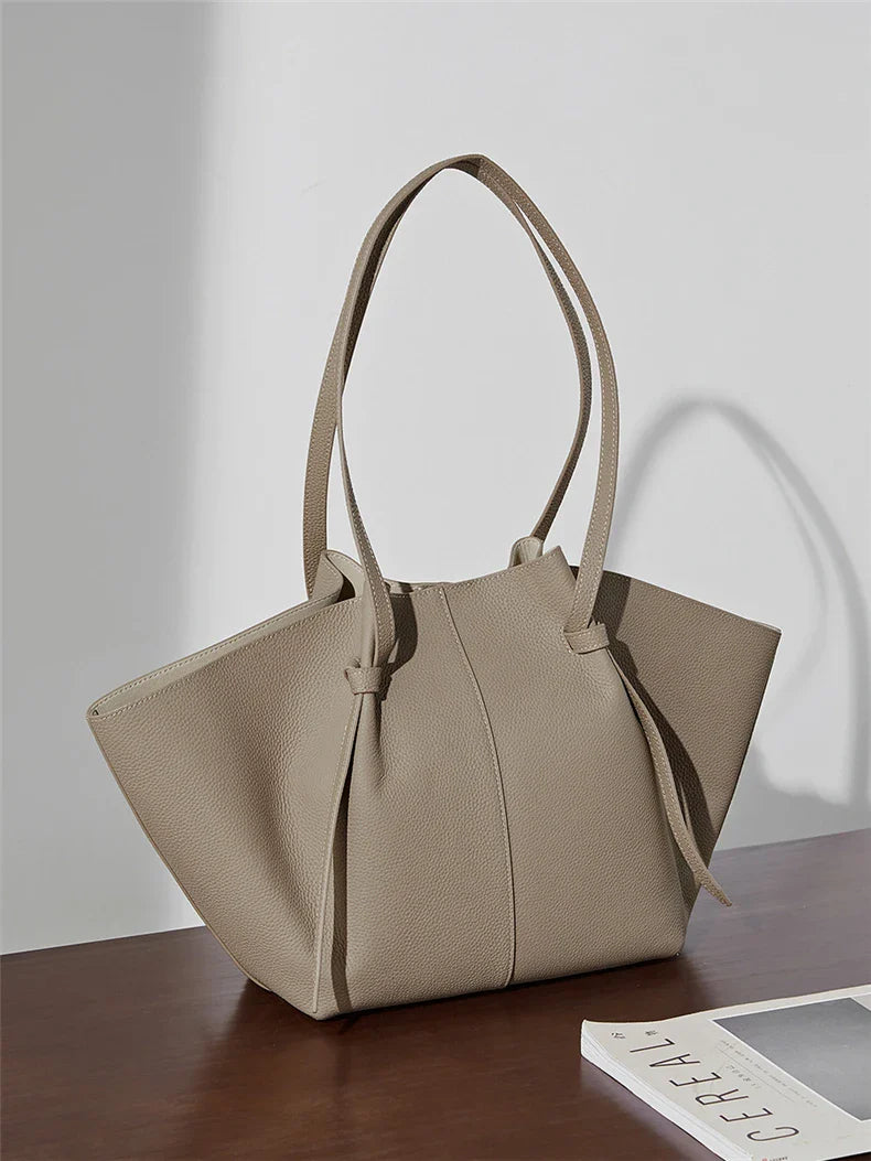 Diamond Glow Clutch Elanora
