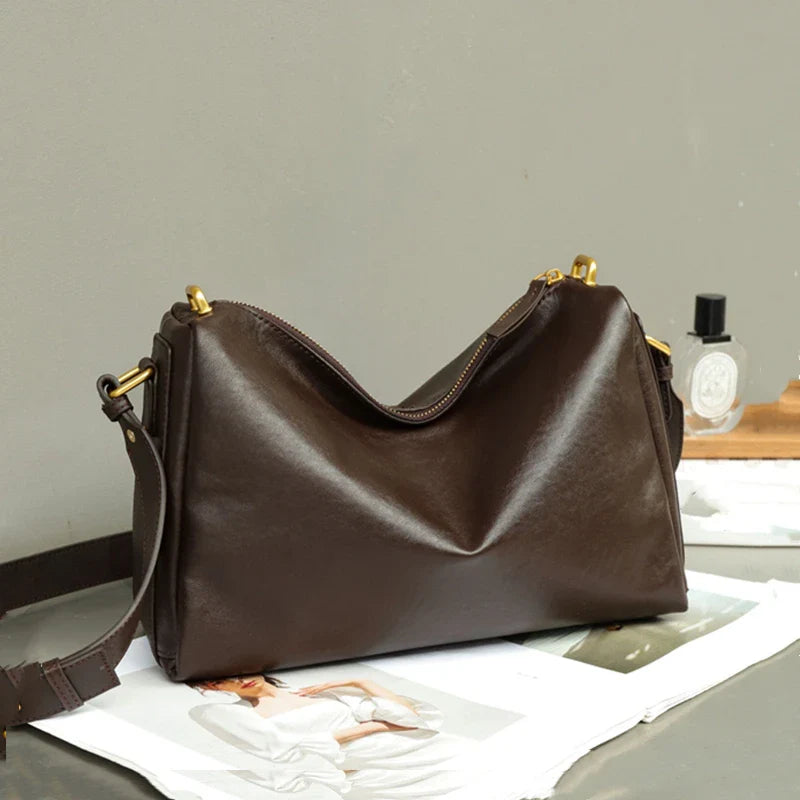 Isabella Shoulder Glamunik