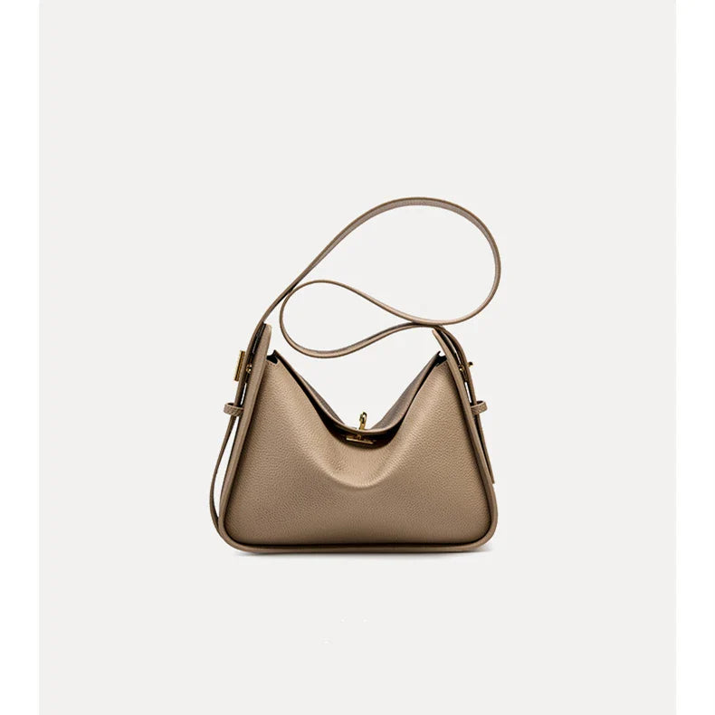 Classic Crossbody Elanora