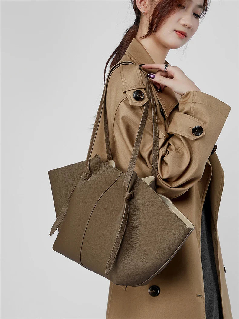 Diamond Glow Clutch Elanora
