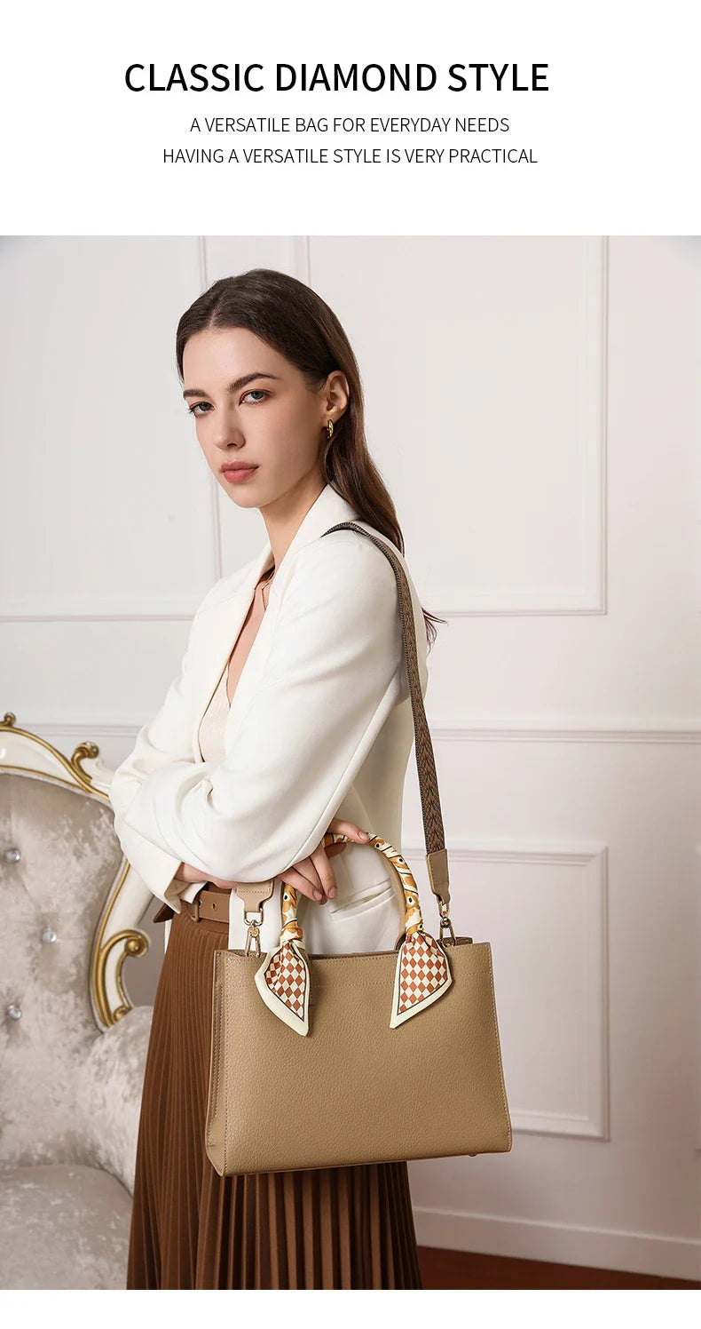 Madeleine Hobo Glamunik